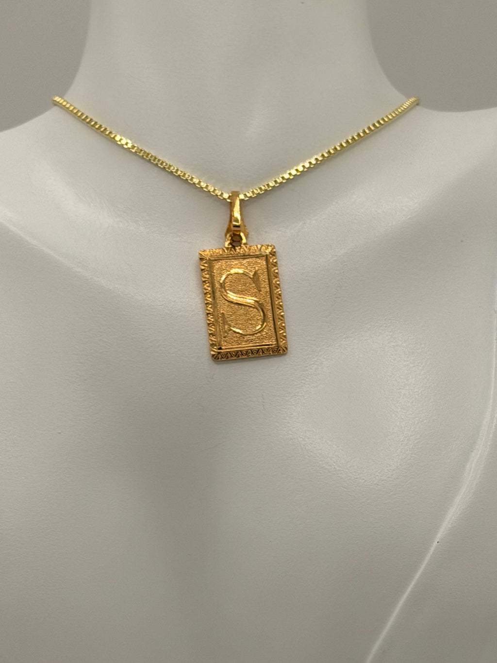 BLS-1100Z Initial Pendants “Available A-Z