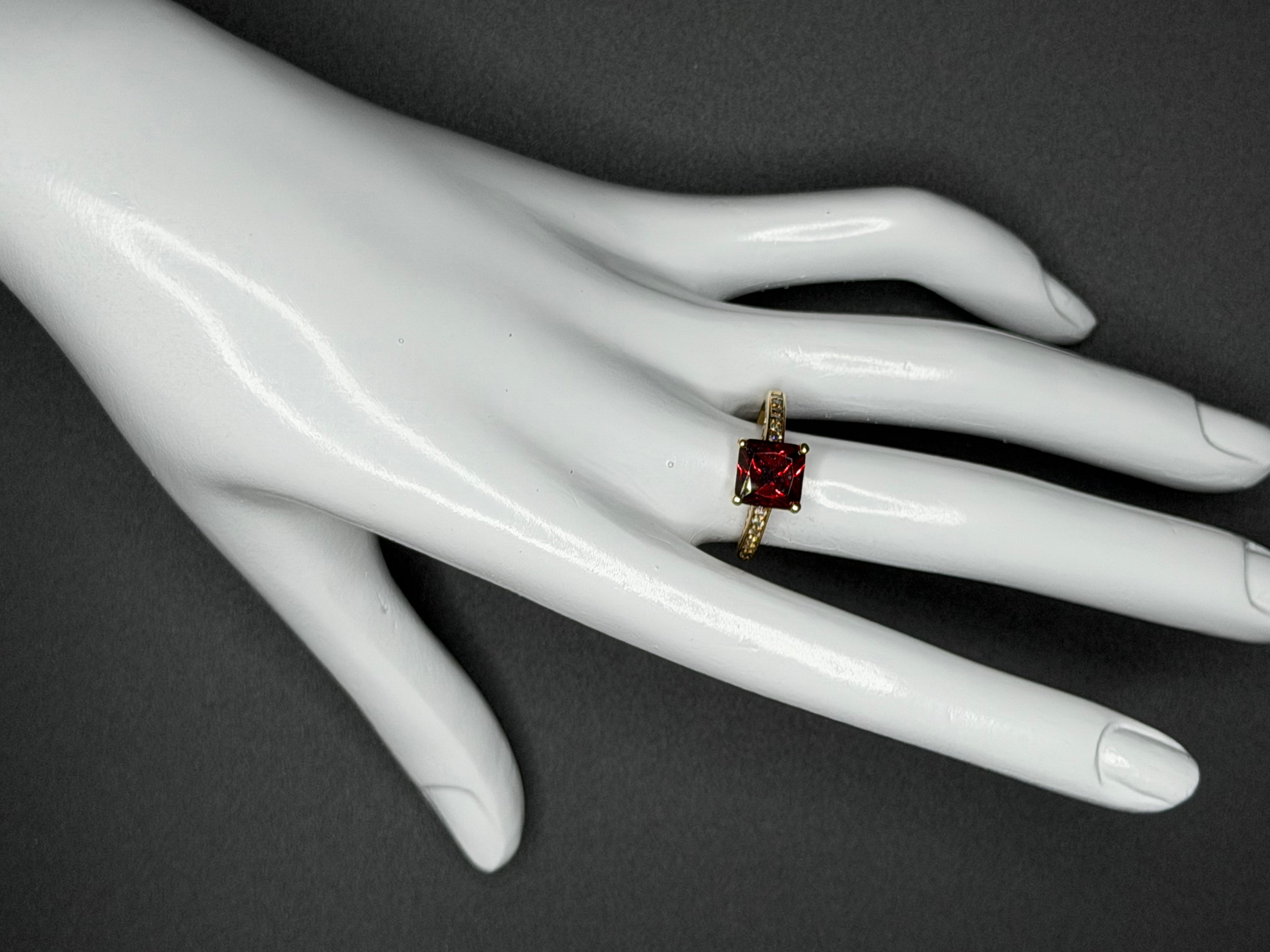 Ladies ring 4